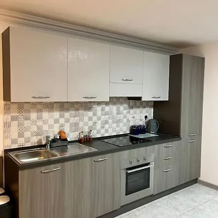 Iris Chic Marsaskala